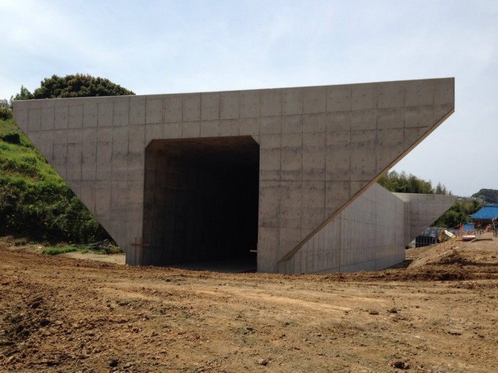 近畿自動車道紀勢線秋津高架橋 　A2橋台他工事1